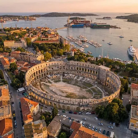 Cosy Old Town Pula