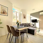 Апартаменты Cosy Old Town Пула