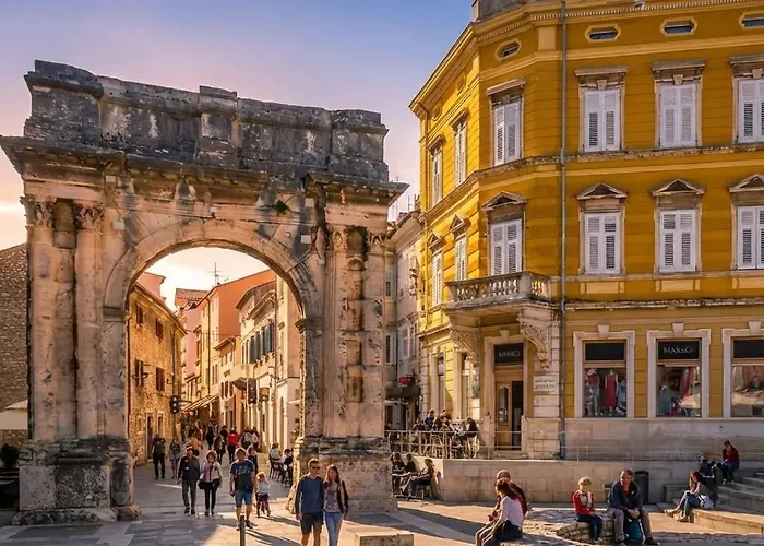 Cosy Old Town Апартаменты Пула
